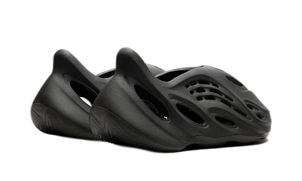 adidas Yeezy Foam RNR Carbon